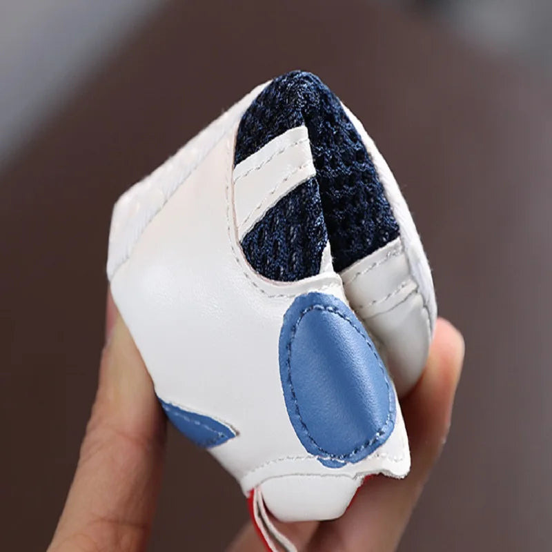 2022 Boys Basketball High Top Breathable Sneakers Comfortable Non-Slip Soft Bottom Toddler Toddler White Baptism First Walker