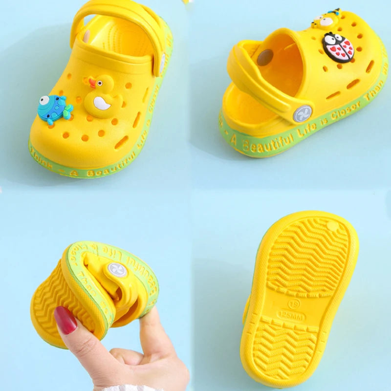 Sandalias Children New Cute Cartoons Kids Mules Clogs Summer Croc Garden Beach Slippers Sandals Cave Hole Baby Shoe for Boy Girl