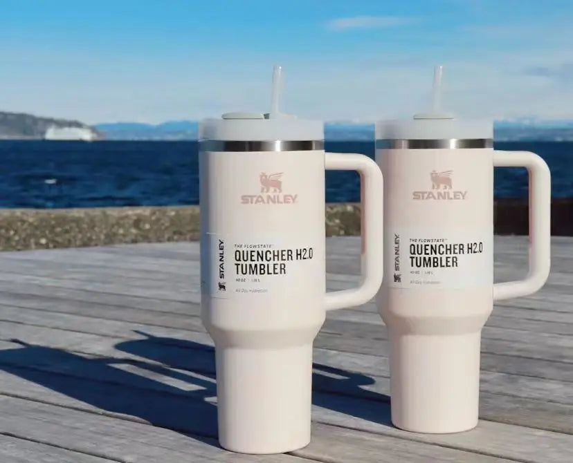 كوب Stanley Adventure Quencher H2.0 سعة 40 أونصة مع مقبض من الفولاذ المقاوم للصدأ معزول بالفراغ كوب سيارة حراري مثلج للسفر