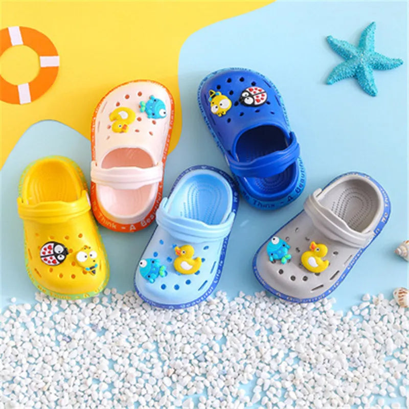 Sandalias Children New Cute Cartoons Kids Mules Clogs Summer Croc Garden Beach Slippers Sandals Cave Hole Baby Shoe for Boy Girl