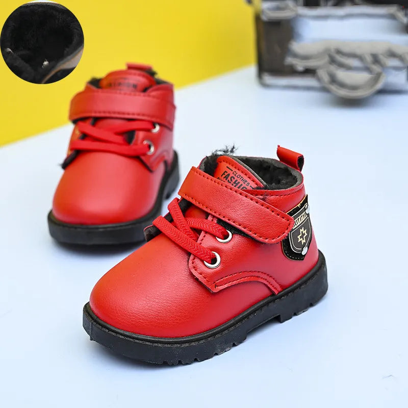 أحذية ثلجية سميكة ودافئة من القطيفة للأولاد والبنات جديدة للشتاء لعام 2023 أحذية قطنية مقاومة للماء للأطفال XZ208