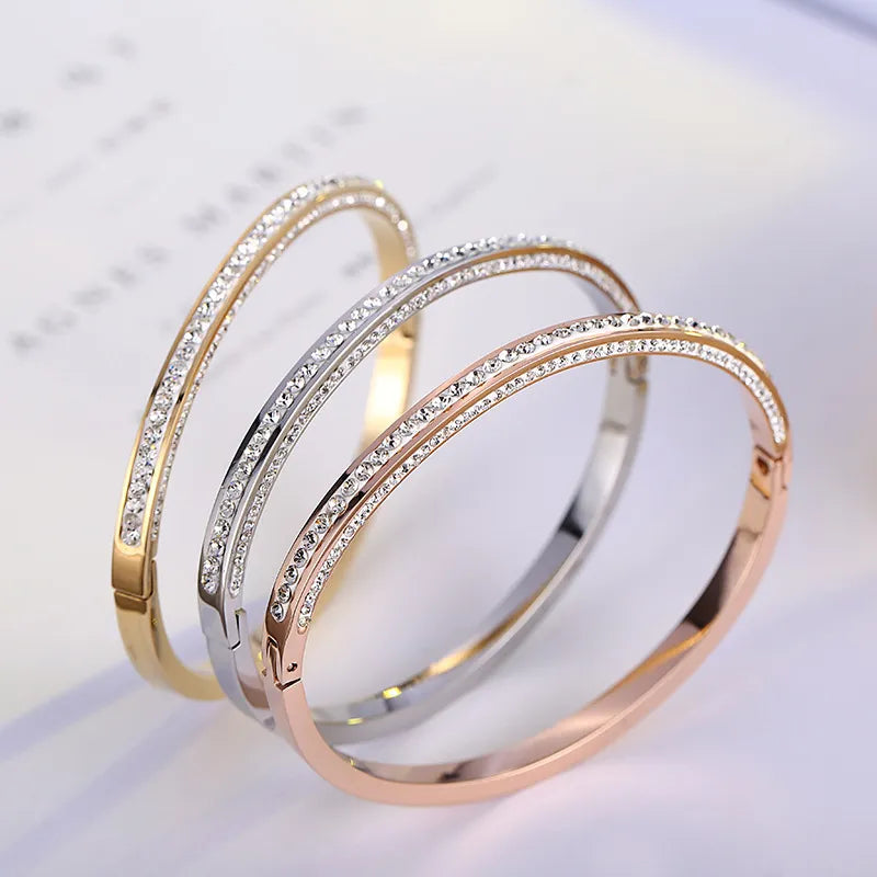 Luxury women's popular stainless steel bracelets and jewelry as clothing accessories